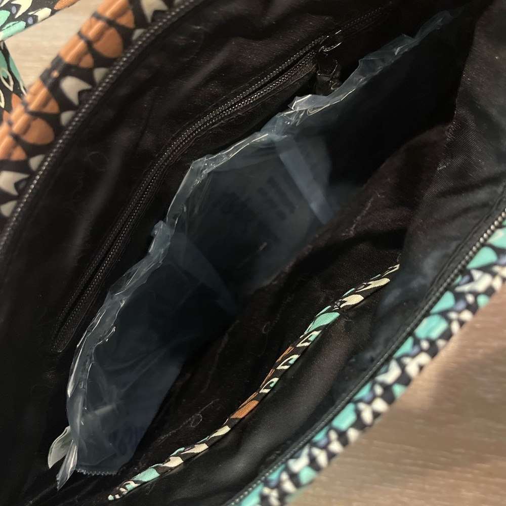 New Vera Bradley Double Zip Mailbag Sierra Stream crossbody bag multicolored - Picture 4 of 7